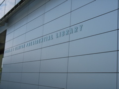 William J Clinton Presidential Library