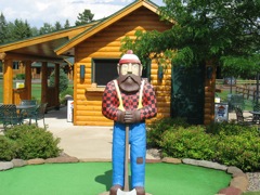A lumberjack at W hole 18