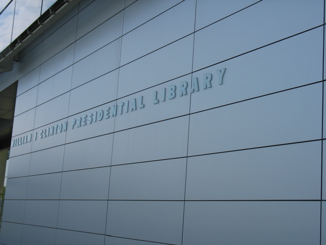 William J Clinton Presidential Library
