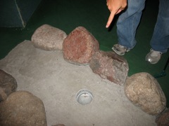What an unrealistic hole.