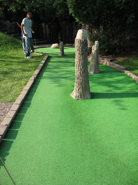 S hole 12