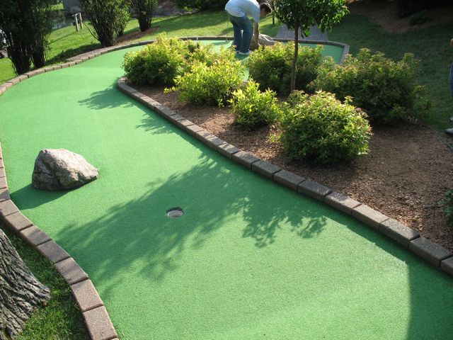 S hole 13