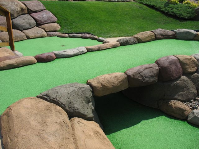W hole 8