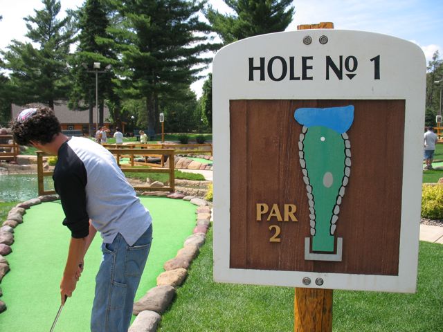 W Hole 1 - Notice the very nice signs at each hole
