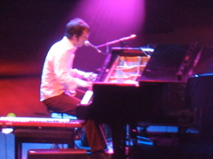 Ben sings