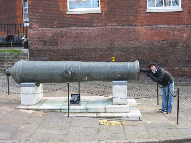 Daniel touches a cannon