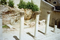 Cardo Columns