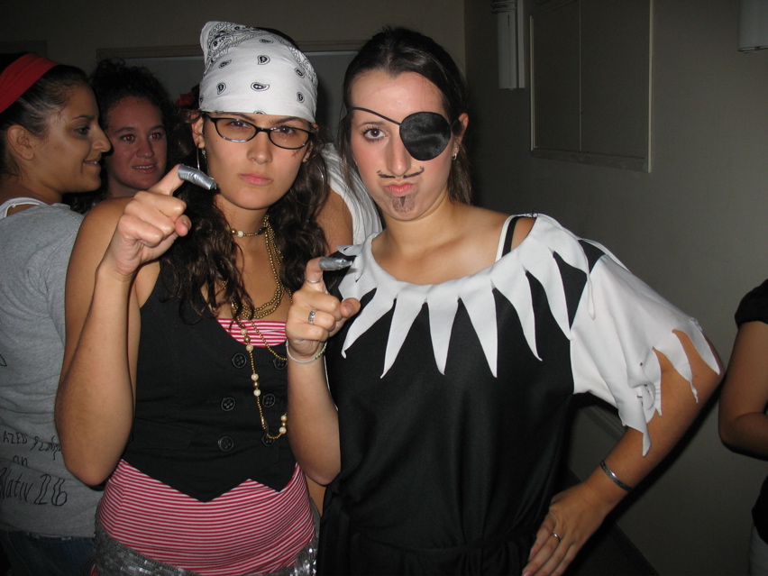Sam and Jenny are both pirates