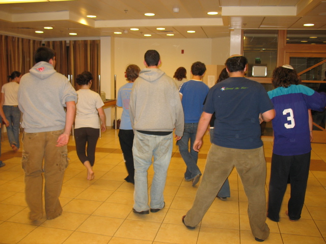 Many backs dance