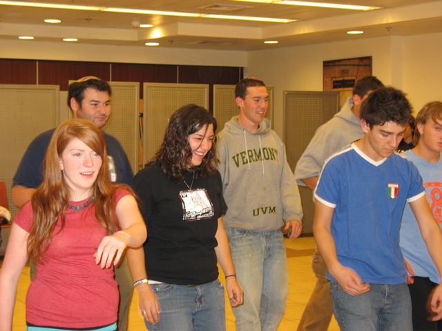 The left-side dancers